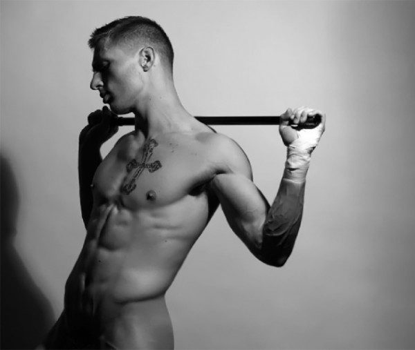 Brock Chapman Lean Muscle 600x507 Sporty Muscled Jock Brock Chapman