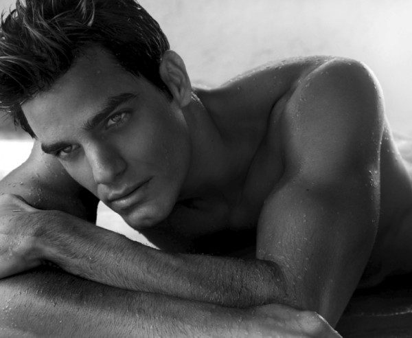 Isac Fioravante 5 600x492 Former Mr Brazil Hopeful   Isac Fioravante