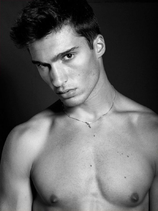 Mario Loncarski - Handsome Mario Loncarski 1 600x800 Awesome Youth Mario Loncarski