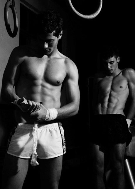 Roni Mazon - Sporty Roni Mazon Sporty Bulges Everywhere Roni Mazon