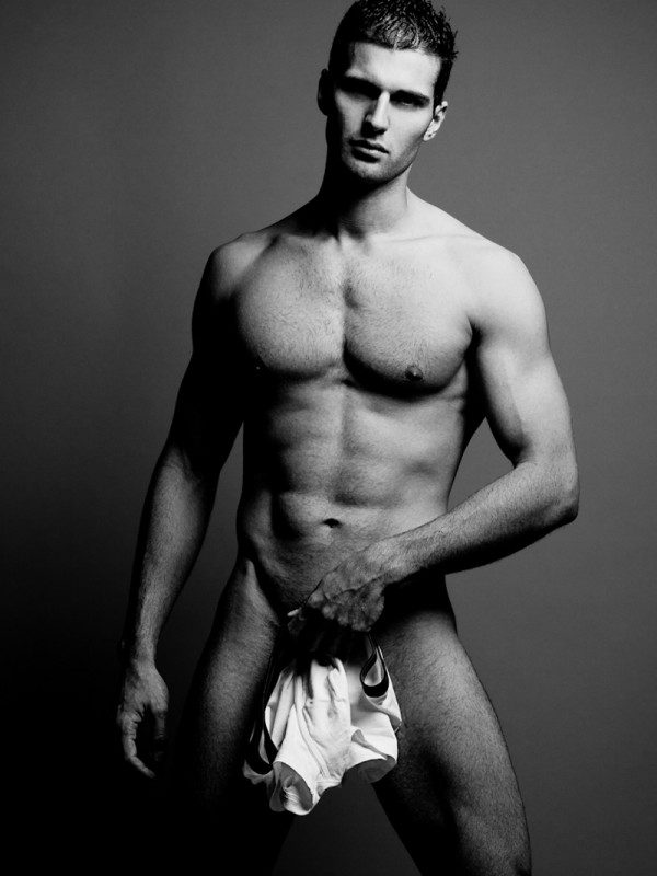 Nikola Bugarin 2 600x800 Getting Naked With Nikola Bugarin