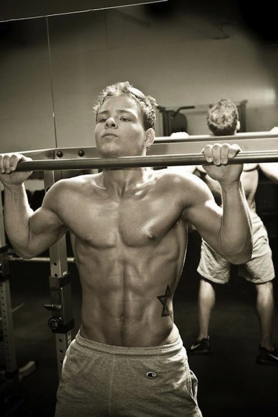 Jonathan Lipnicki Goes A Little Homoerotic?