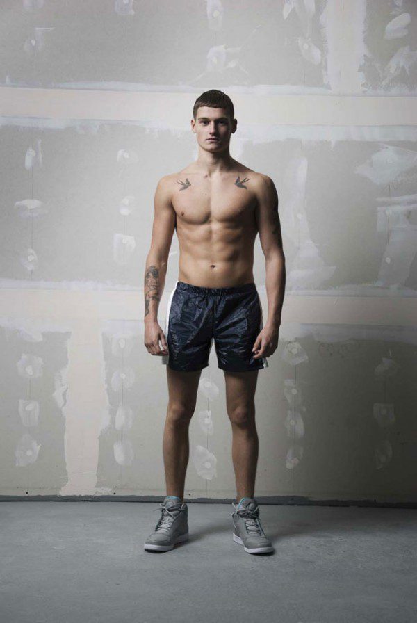 sam lawson 3 600x896 Young And Buff Sam Lawson Knows How To Please!