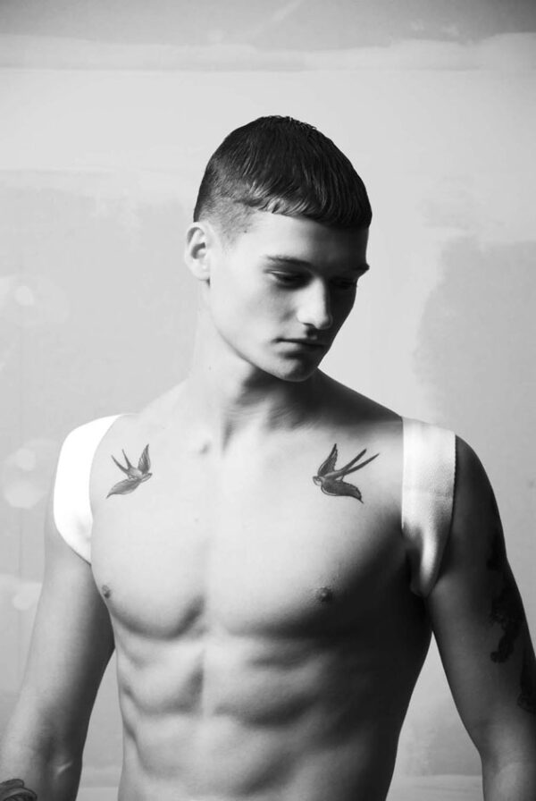 sam lawson 7 600x896 Young And Buff Sam Lawson Knows How To Please!