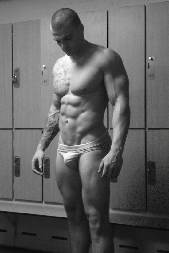 Sporty Muscle Jocks (8) Sporty Muscle Jocks 1 Can A Straight Guy Wear A Pink Sports Jock?